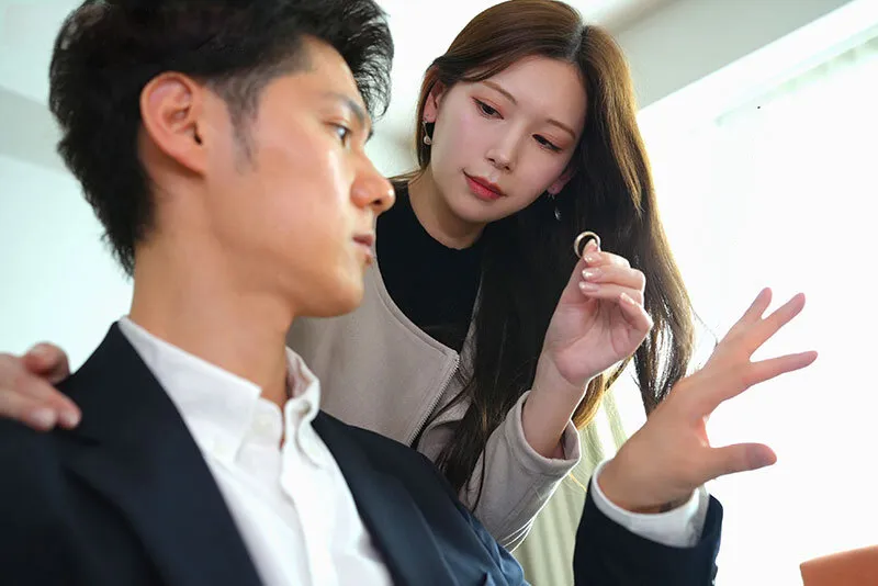 Người vợ đi đi giã ngoại, ông chồng ở nhà bị nhỏ em bà xã gạ trả bài không trượt phát nào